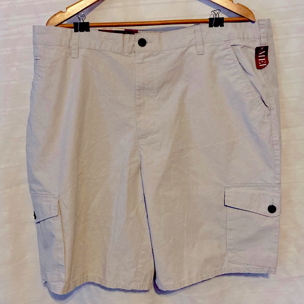 Merona Men’s Cargo Shorts, NWT, size 42, beige